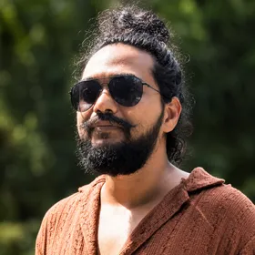 Vaibhav Parnalia